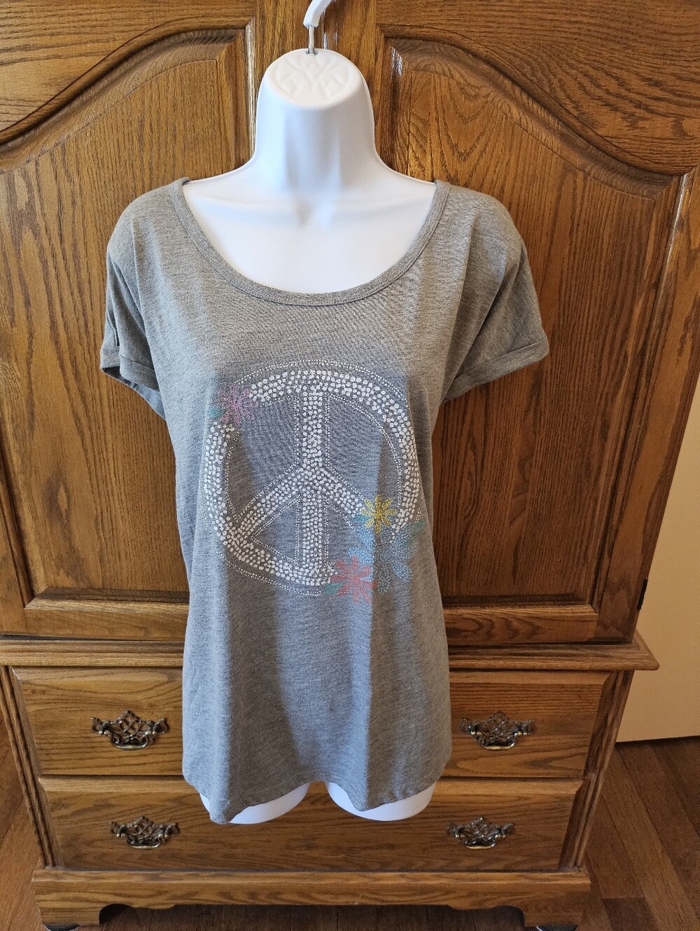 Style And Co. Peace Sign Short Sleeve Scoop Neck Top
